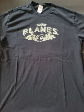Vintage Bulletin Calgary Flames Graphic Tee